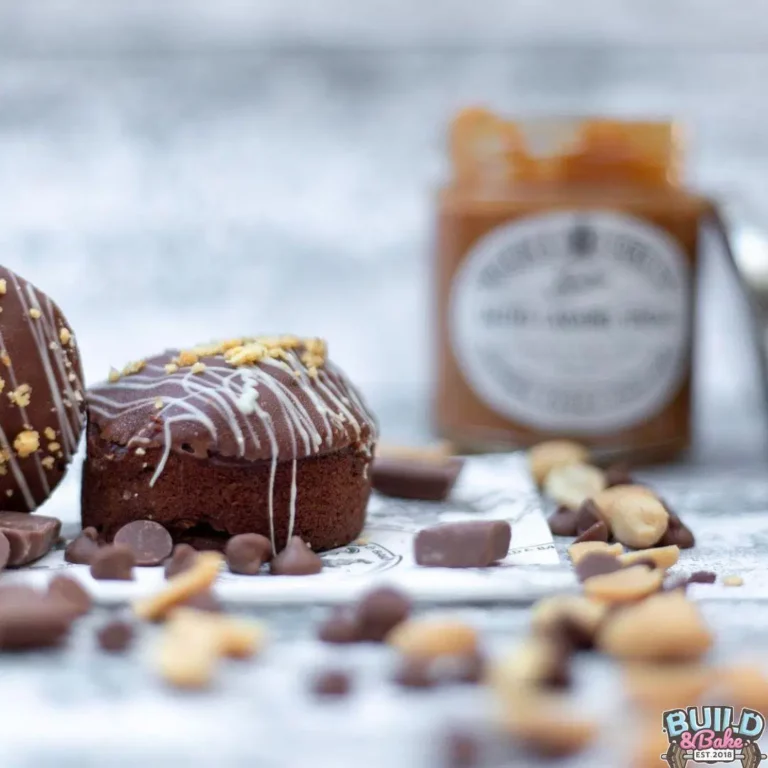Single brownie boxes for sale at Build & bake